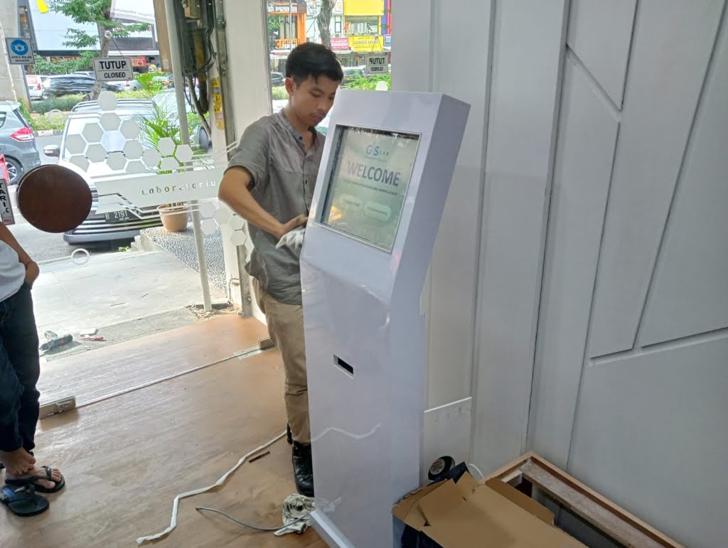 mesin antrian klinik gs lab kelapa gading 3